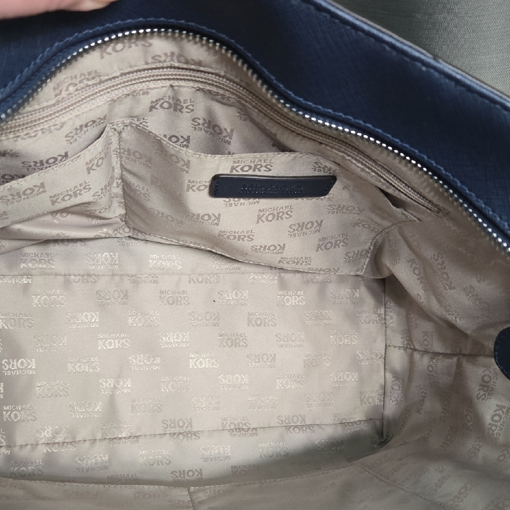 Michael Kors Blue  Patterned Tote EUC - Picture 6 of 16